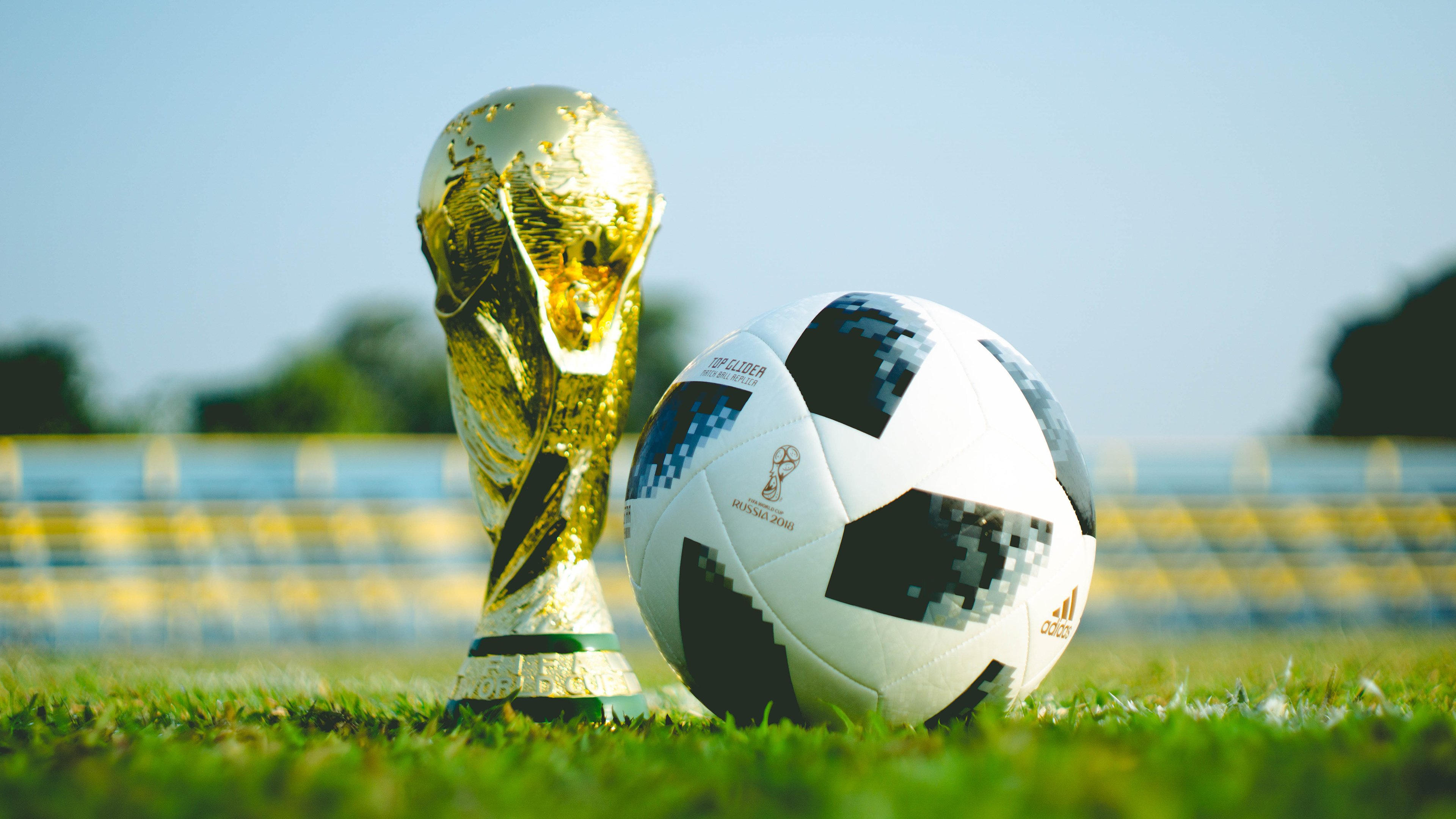 2026年世界杯预选赛激战正酣，多支豪门球队提前锁定晋级名额